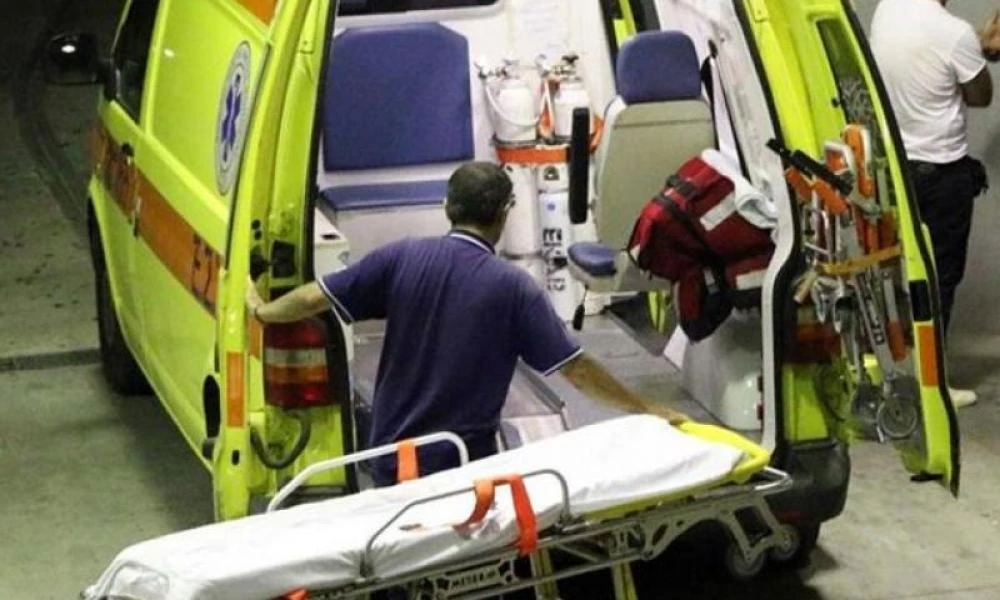 Πάτρα: Στο νοσοκομείο δύο άτομα - Τους «χτύπησε» ρεύμα όταν τοποθετούσαν ένα στέγαστρο